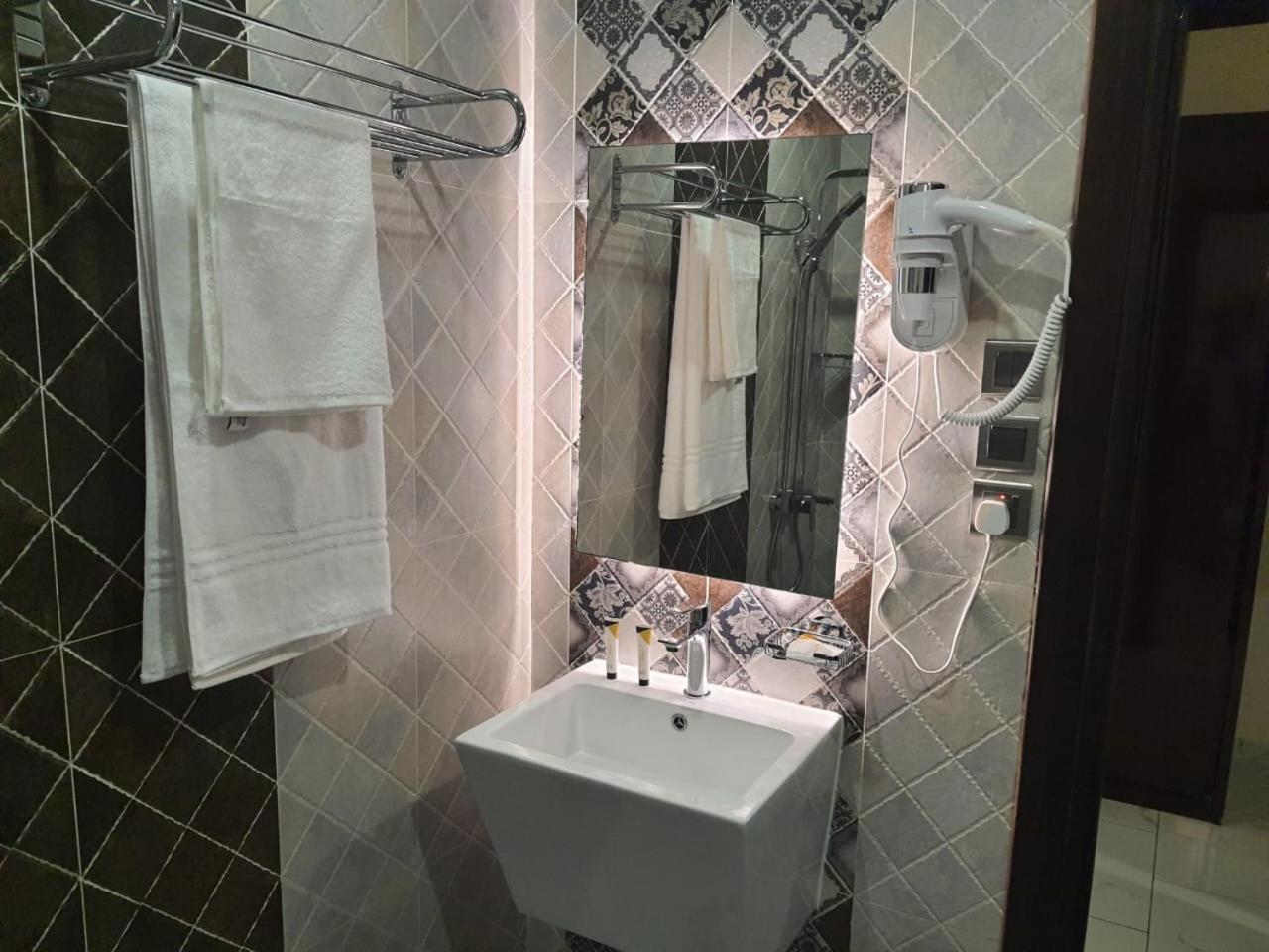 Violet Rose Aprit Hotel ジェッダ エクステリア 写真